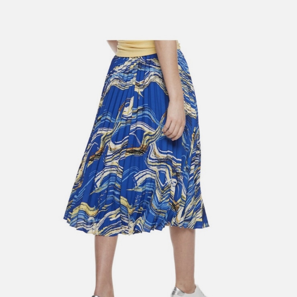 Women’s Nine West Flared Pleated skirt. Size L. NWOT
